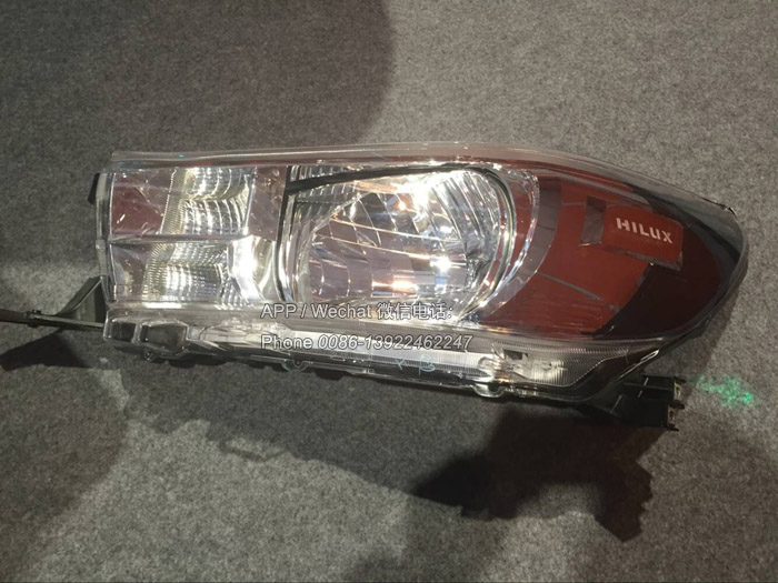 81150-0K661,Toyota Hilux Revo Head Lamp,81110-0K661